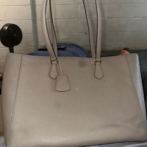 TORY BURCH ROBINSON TOTE - Picture 10 of 15